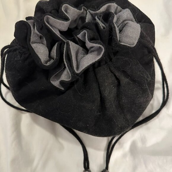 TTRPG Dice Bundle: Collapsible Tray, 2 Dice Bags, & Novelty D"2020" | Near New - Picture 5 of 9